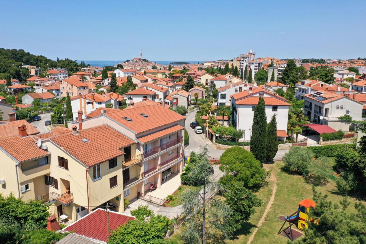Apartments Nina Rovinj Exterior foto