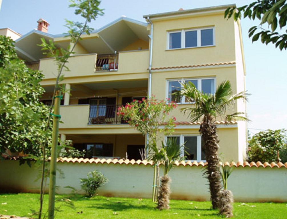 Apartments Nina Rovinj Exterior foto
